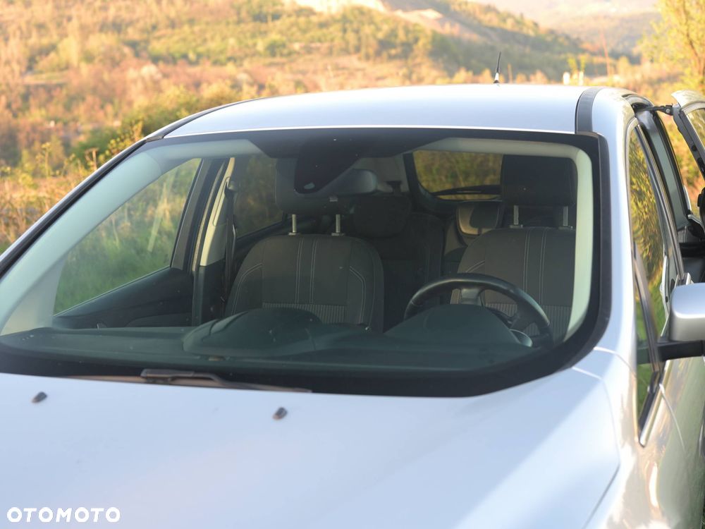 Ford Grand C-MAX 2.0 TDCi Trend MPS6 - 17