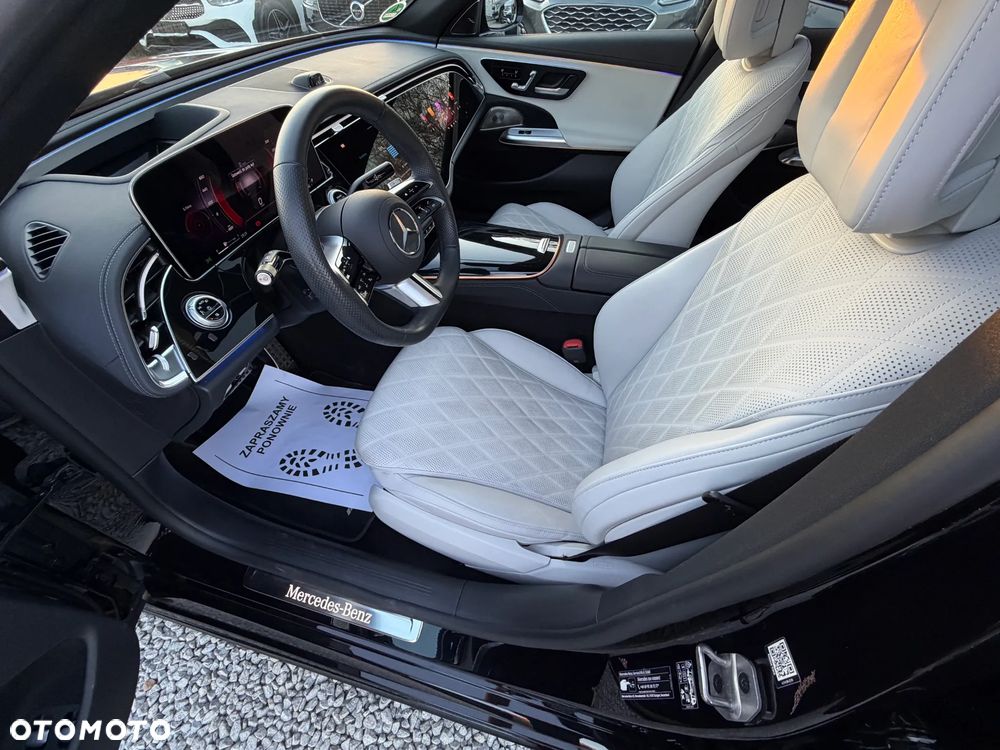 Mercedes-Benz Klasa E 400e 4Matic 9G-TRONIC - 27