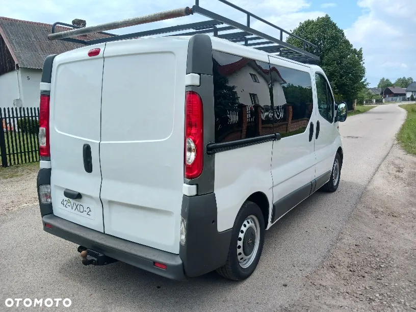 Opel Vivaro - 8