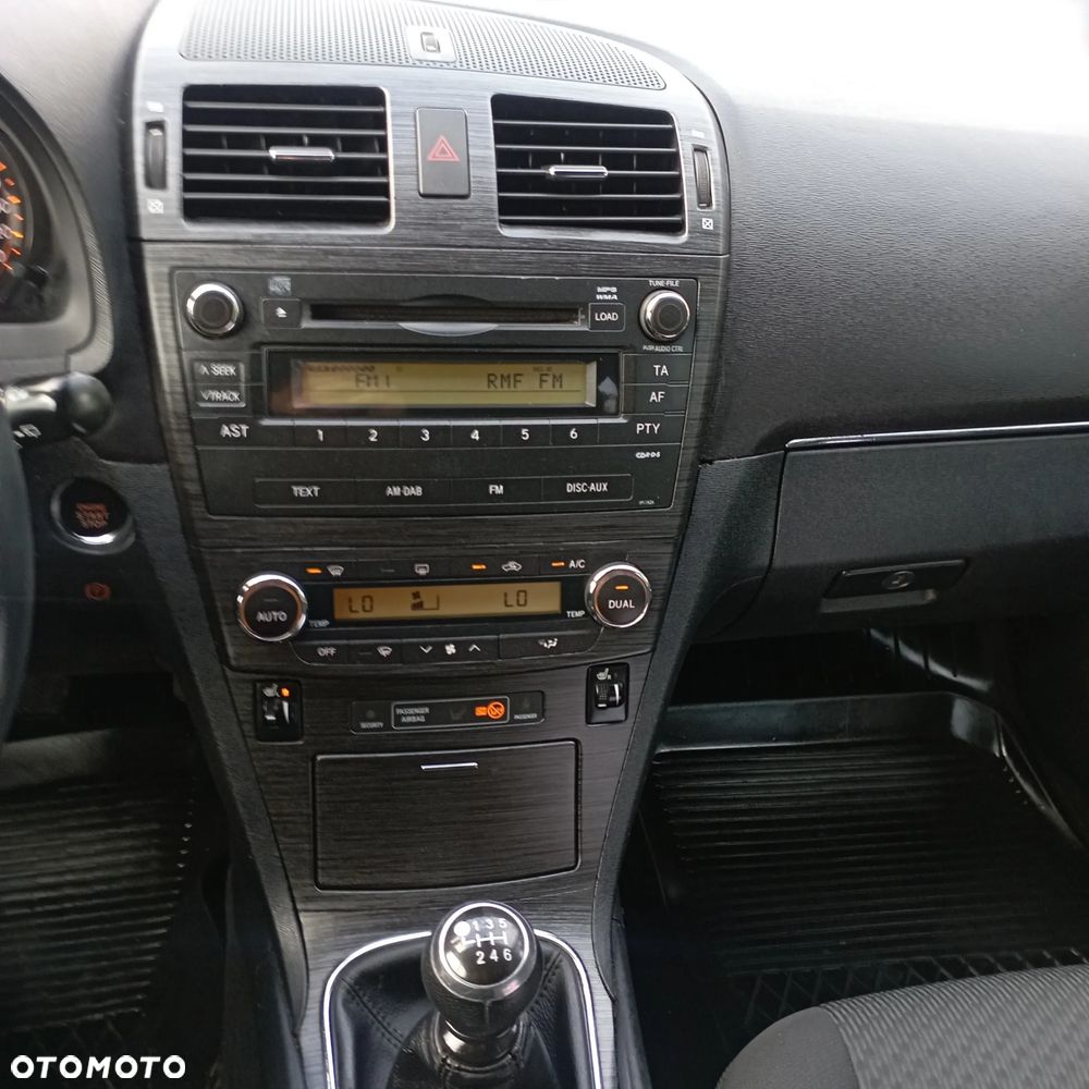 Toyota Avensis 2.2 D-CAT 2010 - 11