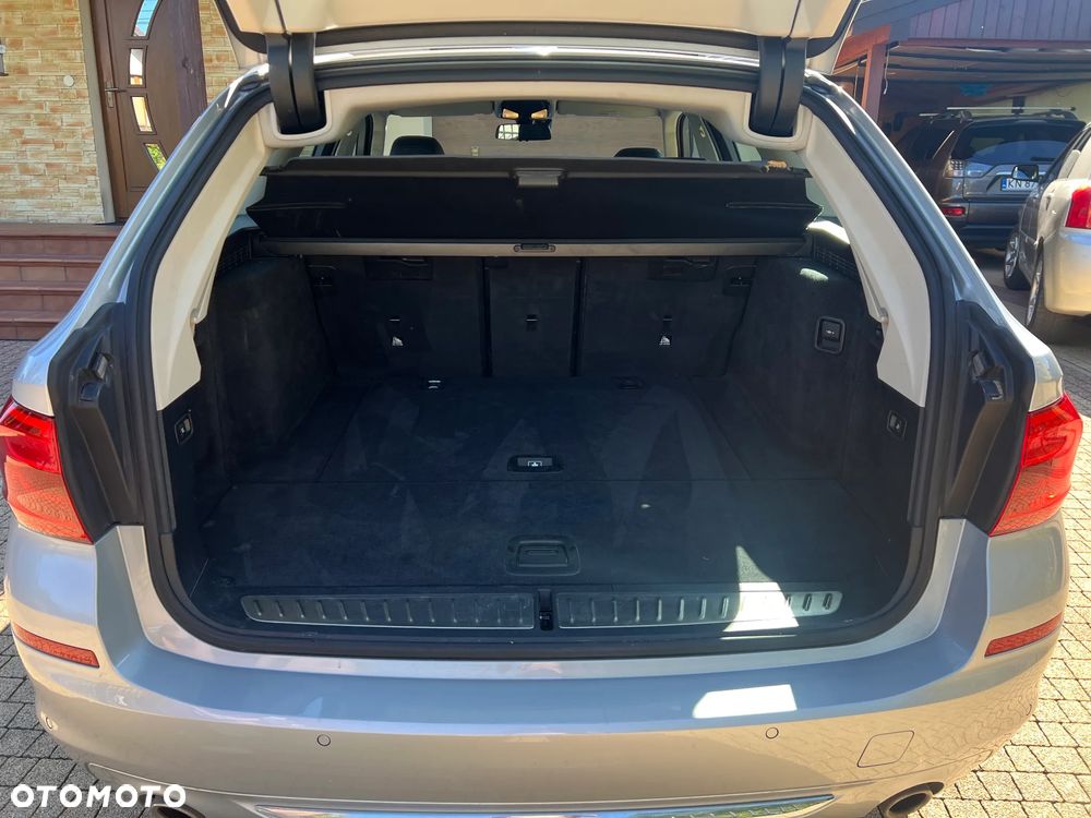 BMW Seria 5 520d xDrive Luxury Line - 11