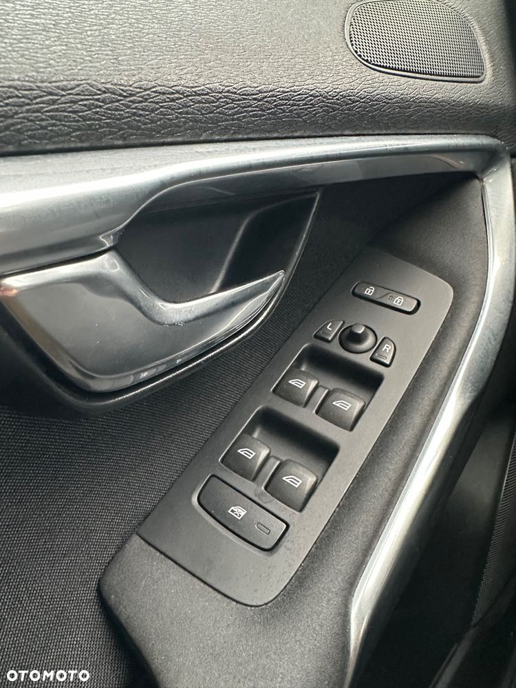 Volvo V40 T2 Kinetic - 10