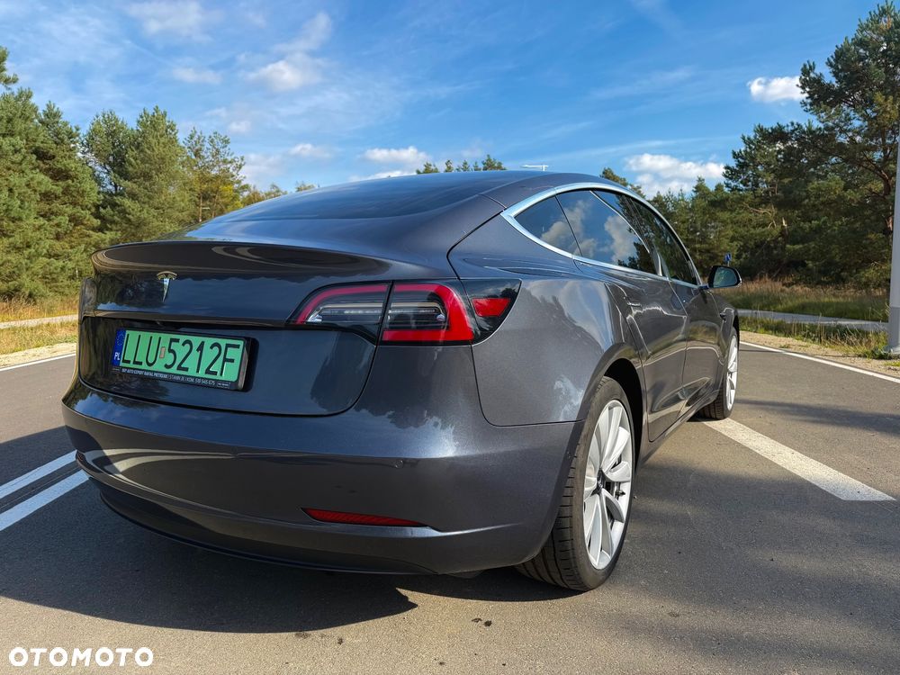 Tesla Model 3 - 6