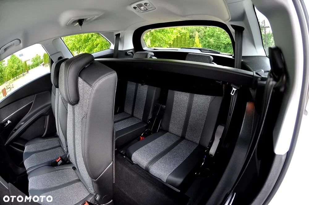 Peugeot 5008 1.5 BlueHDi Allure S&S EAT8 - 25