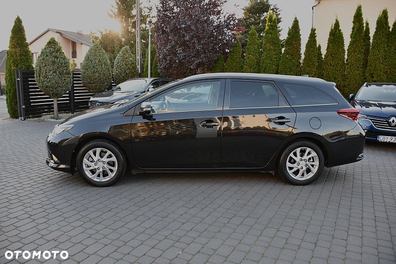 Toyota Auris 1.8 HSD Prestige NAVI - 29