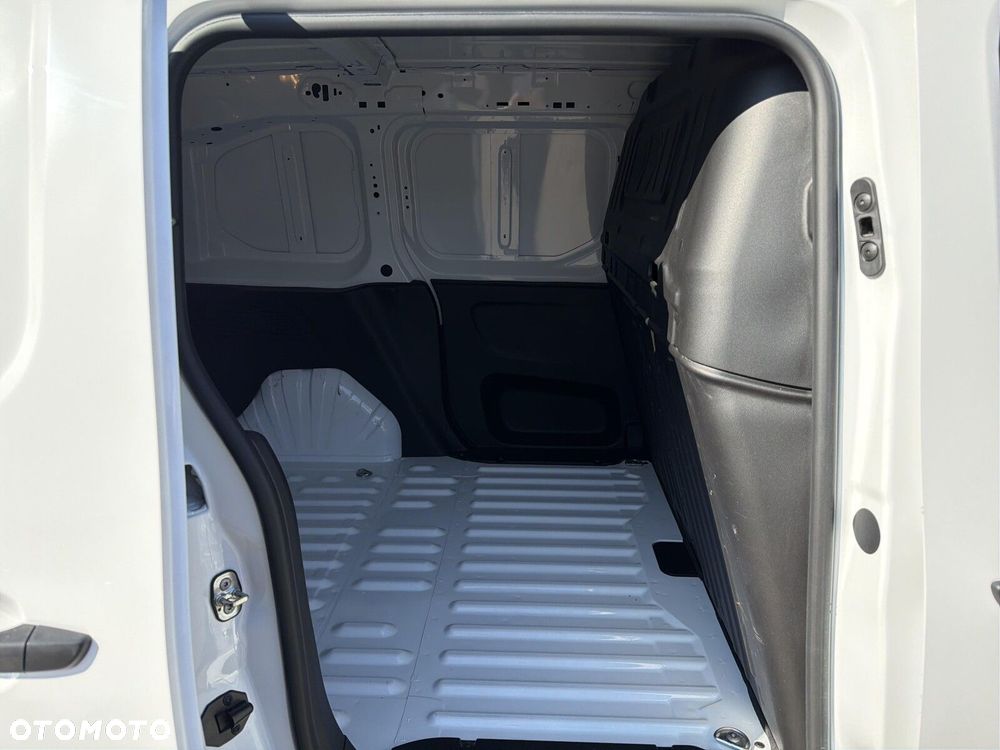 Peugeot partner 1.5 BlueHDi 100 PREMIUM Standard 650 4d - 33