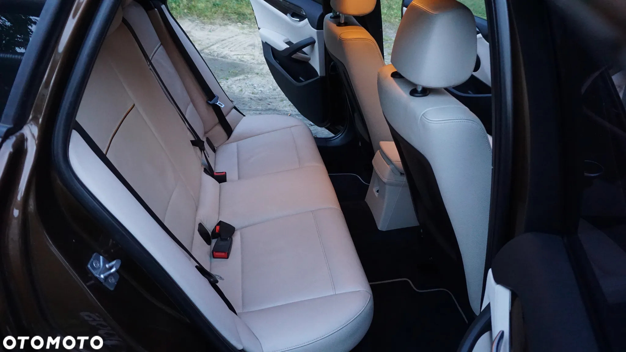BMW X1 xDrive18d - 16