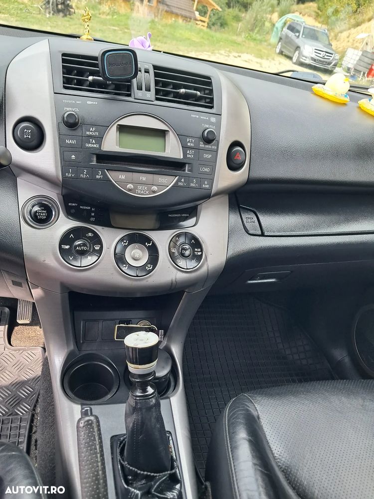 Toyota RAV4 2.2 D-4D 4x4 - 1