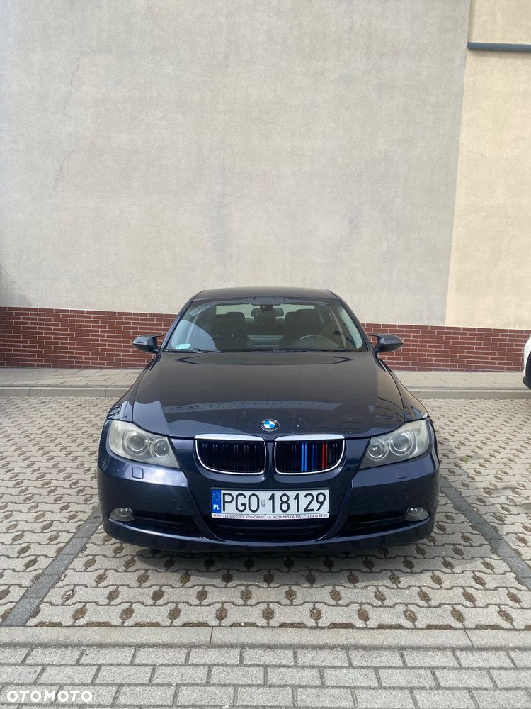 BMW Seria 3 318d - 1