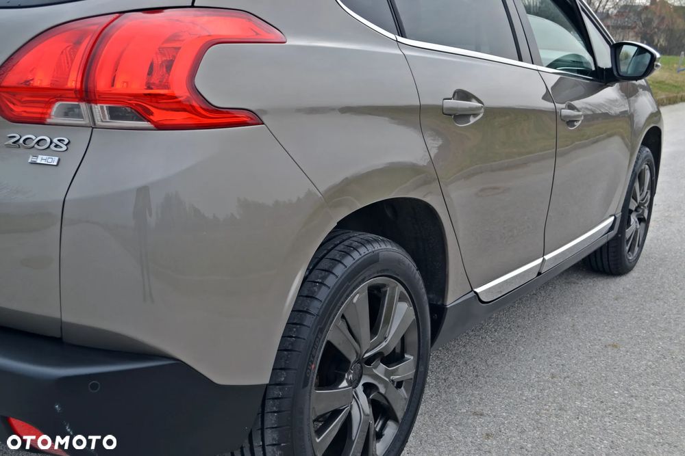 Peugeot 2008 - 13