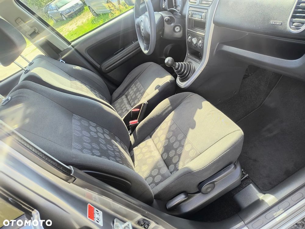 Suzuki Splash 1.0 Club - 31