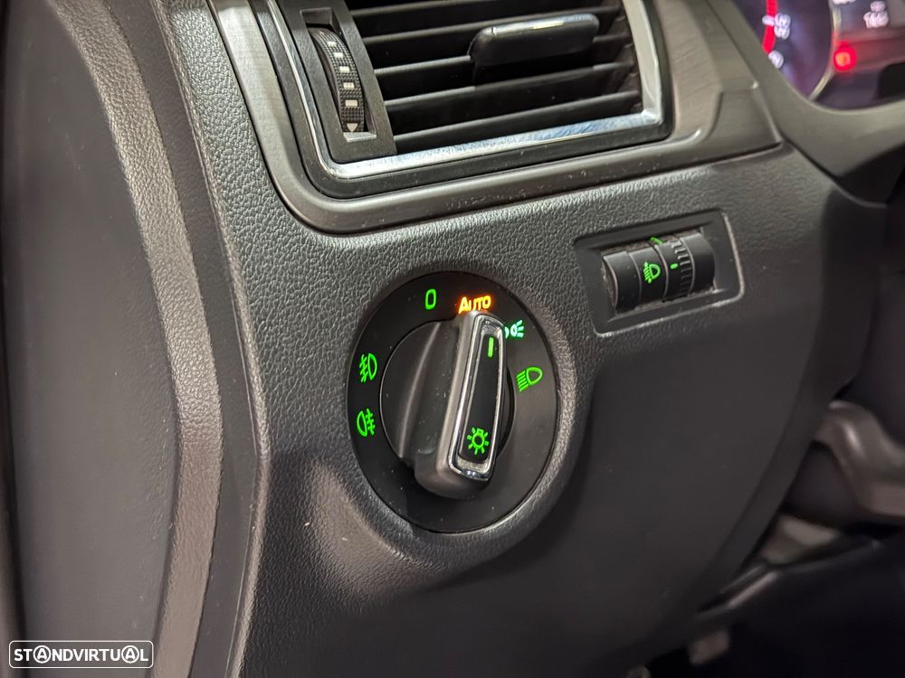 Skoda Rapid Spaceback 1.4 TDi Style - 12