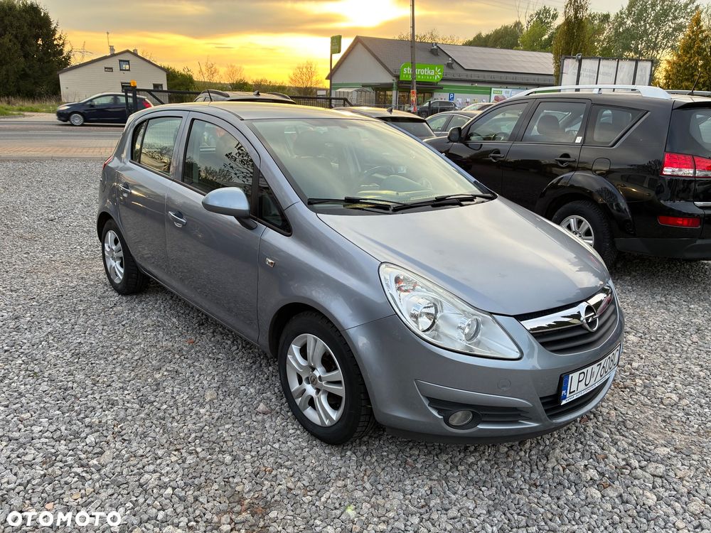 Opel Corsa 1.4 16V Color Edition - 1