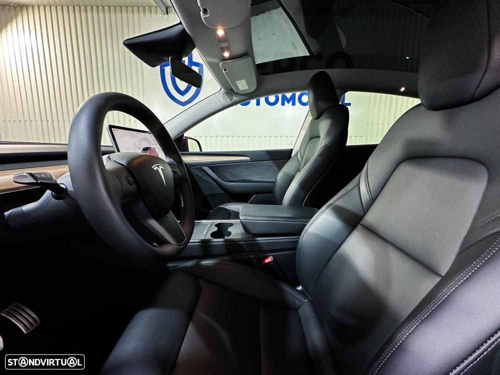 Tesla Model Y Performance Dual Motor AWD - 8