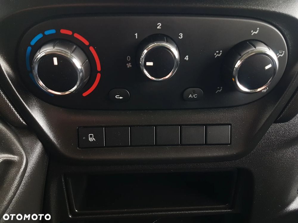 Iveco 35C15 WYWROTKA 3 STRONNA KIPER 3,20x2,06 BLIŹNIAKI KLIMA MANUAL 6-BIEGÓW HAK - 37