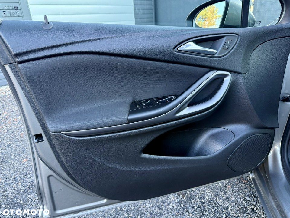 Opel Astra 1.4 Turbo Innovation - 19