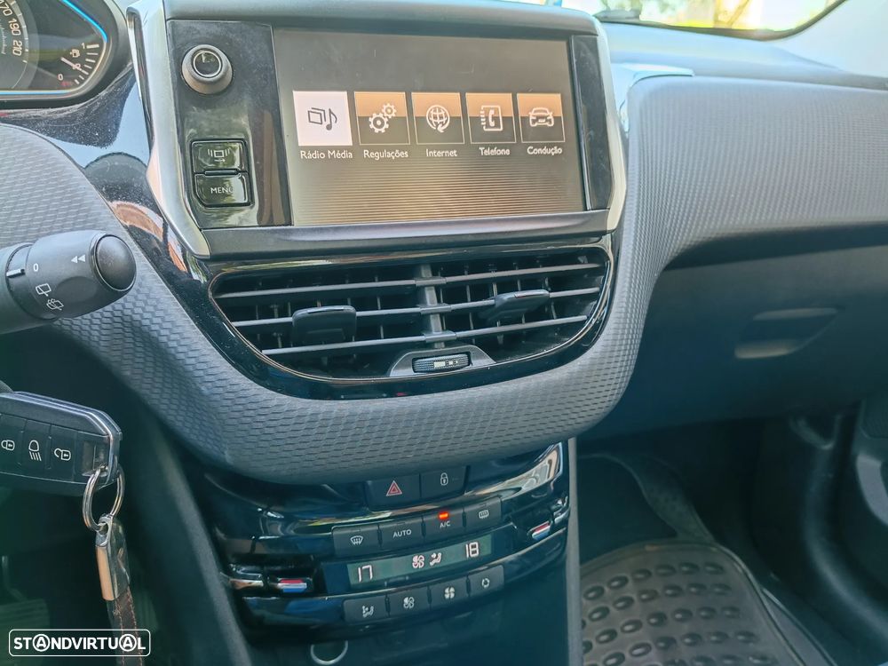Peugeot 2008 1.6 e-HDi Allure - 14