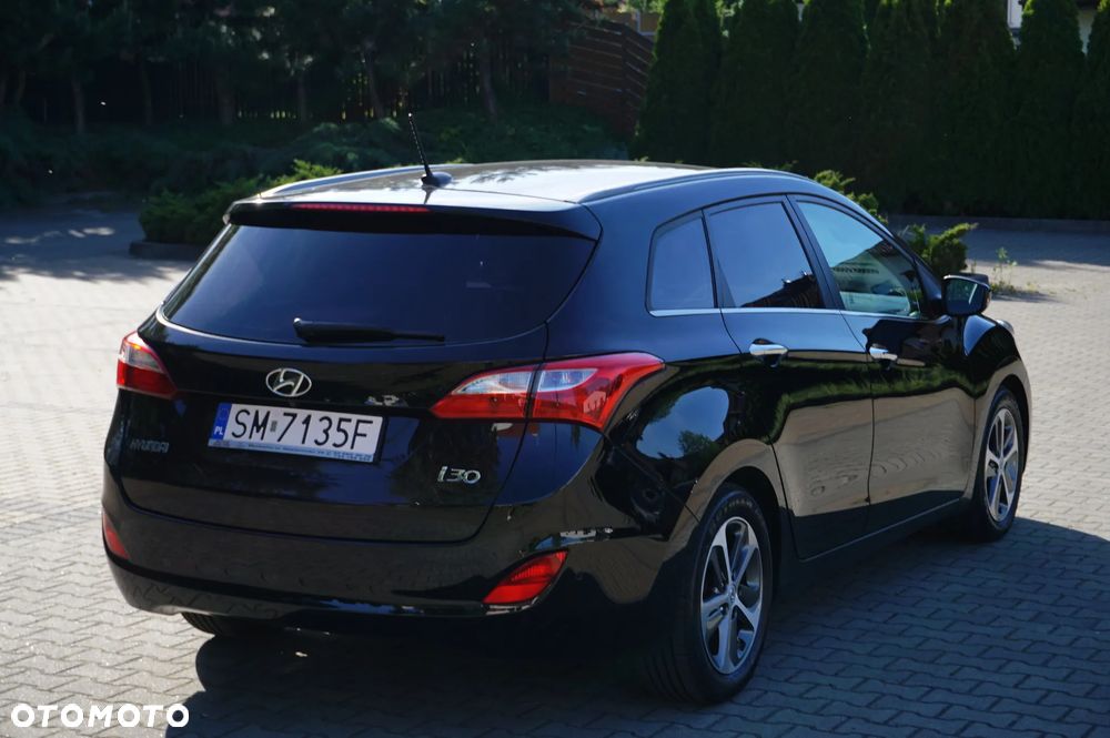 Hyundai i30 blue 1.6 GDI YES Gold - 9