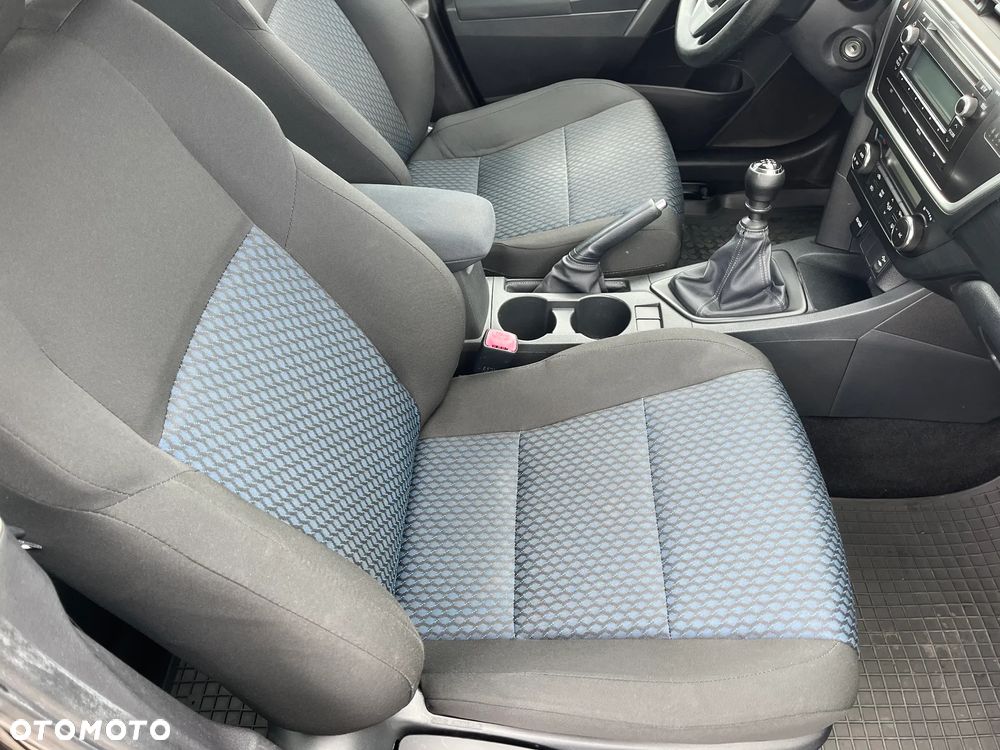 Toyota Auris 1.6 Premium Comfort - 6