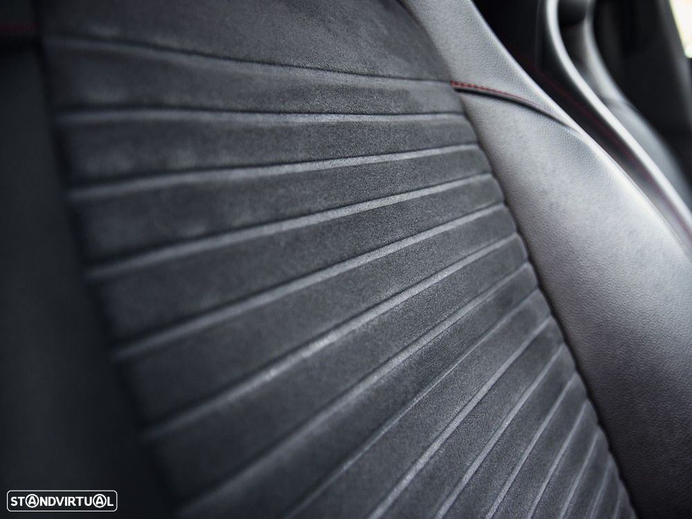 Mercedes-Benz CLA 180 d Shooting Brake AMG Line - 25