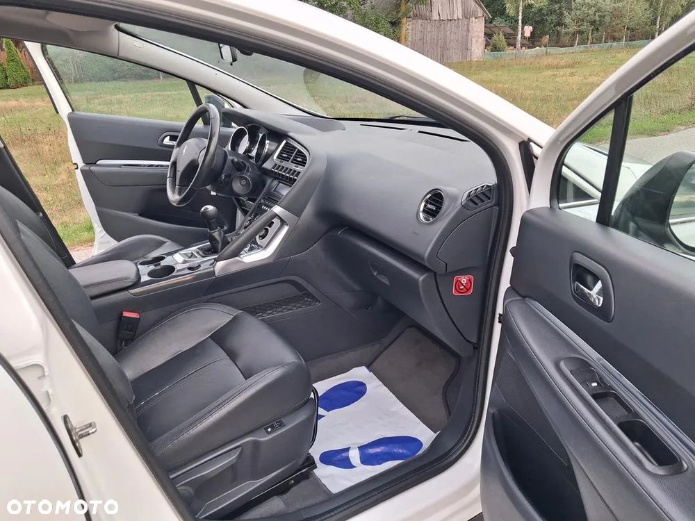 Peugeot 3008 1.6 Premium - 24