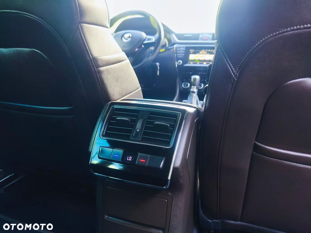 Skoda Superb 2.0 TDI DSG L&K - 31