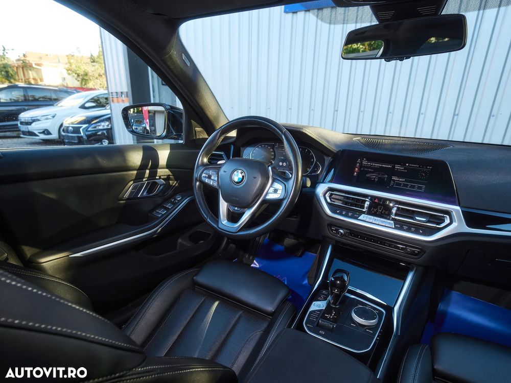 BMW Seria 3 320i xDrive AT - 19