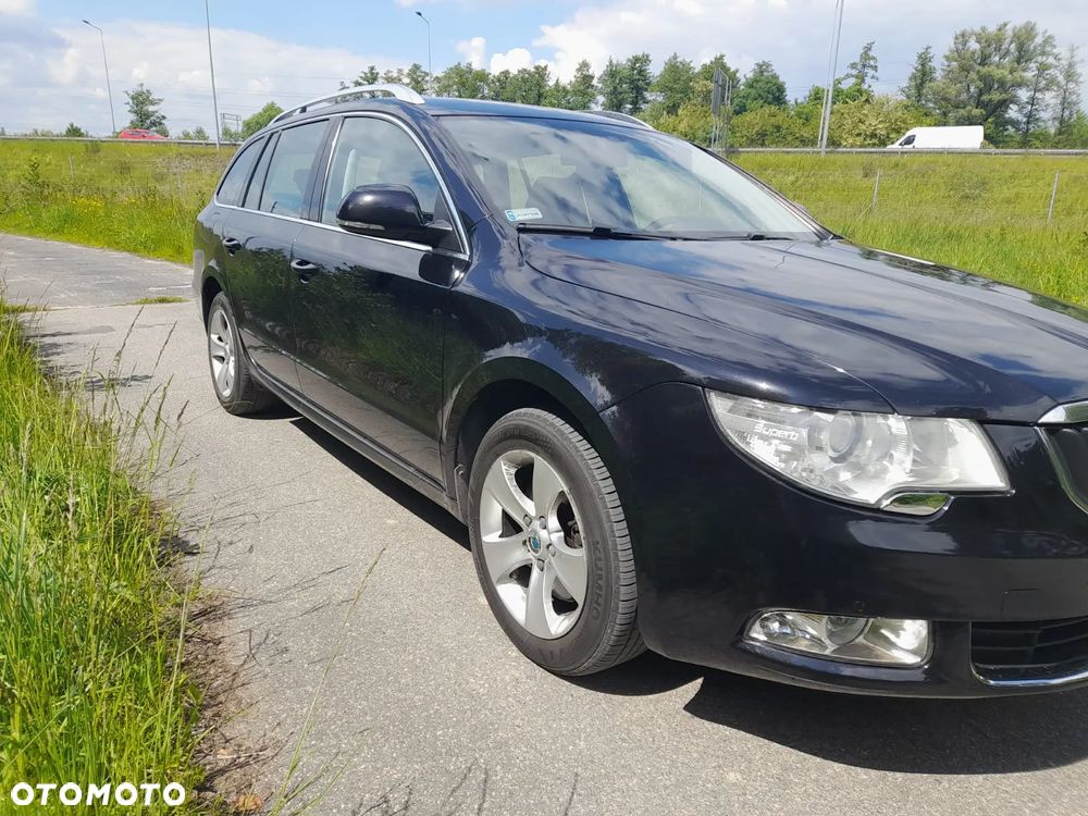 Skoda Superb 2.0 TDI Comfort DSG - 3