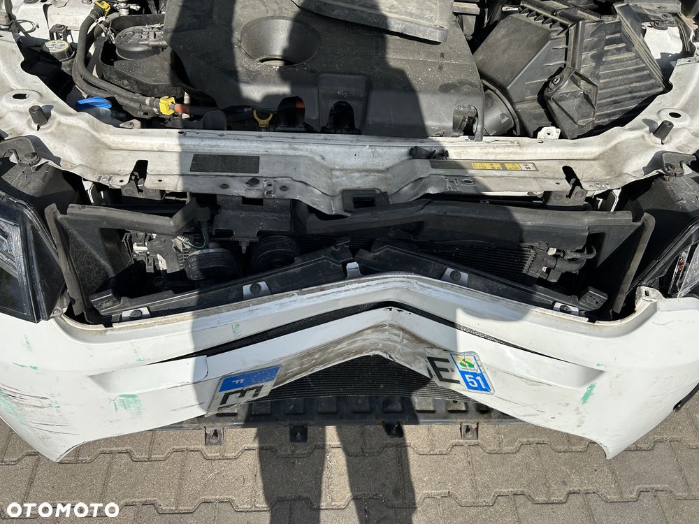 Land Rover Discovery Sport - 31
