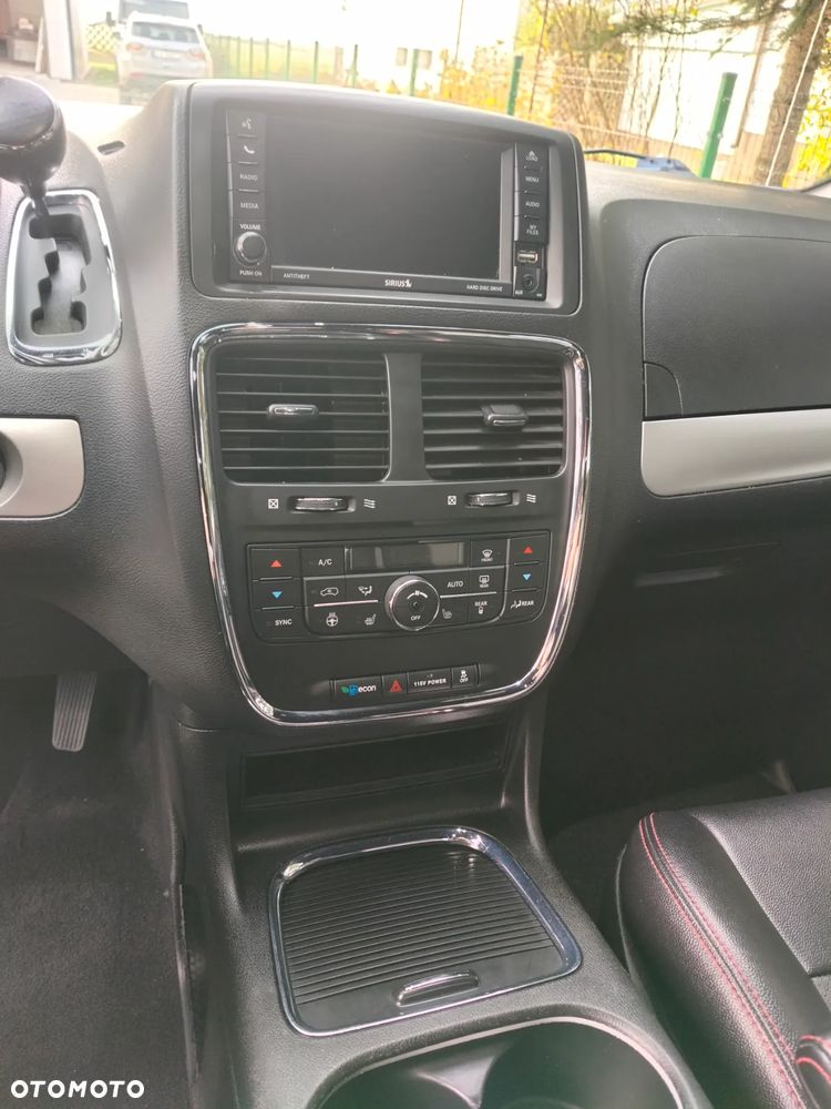 Dodge Grand Caravan - 15