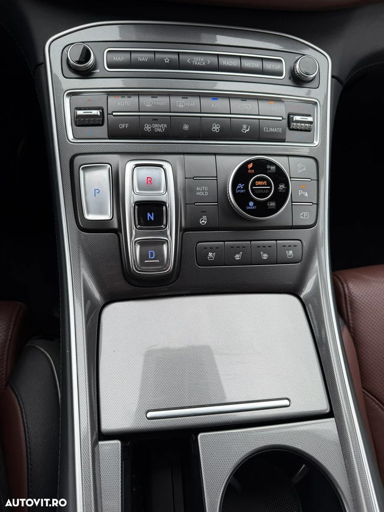 Hyundai Santa Fe 1.6 l 230 CP 4WD 6AT Luxury - 12