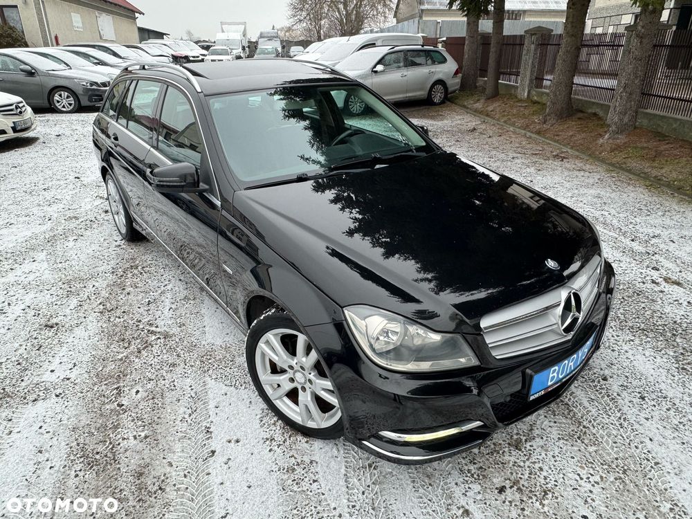 Mercedes-Benz Klasa C 220 T CDI DPF Automatik BlueEFFICIENCY Avantgarde - 31