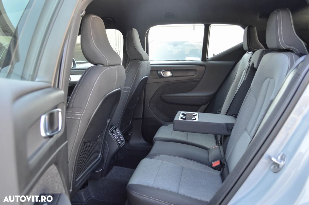 Volvo XC 40 T2 AT8 Momentum - 26