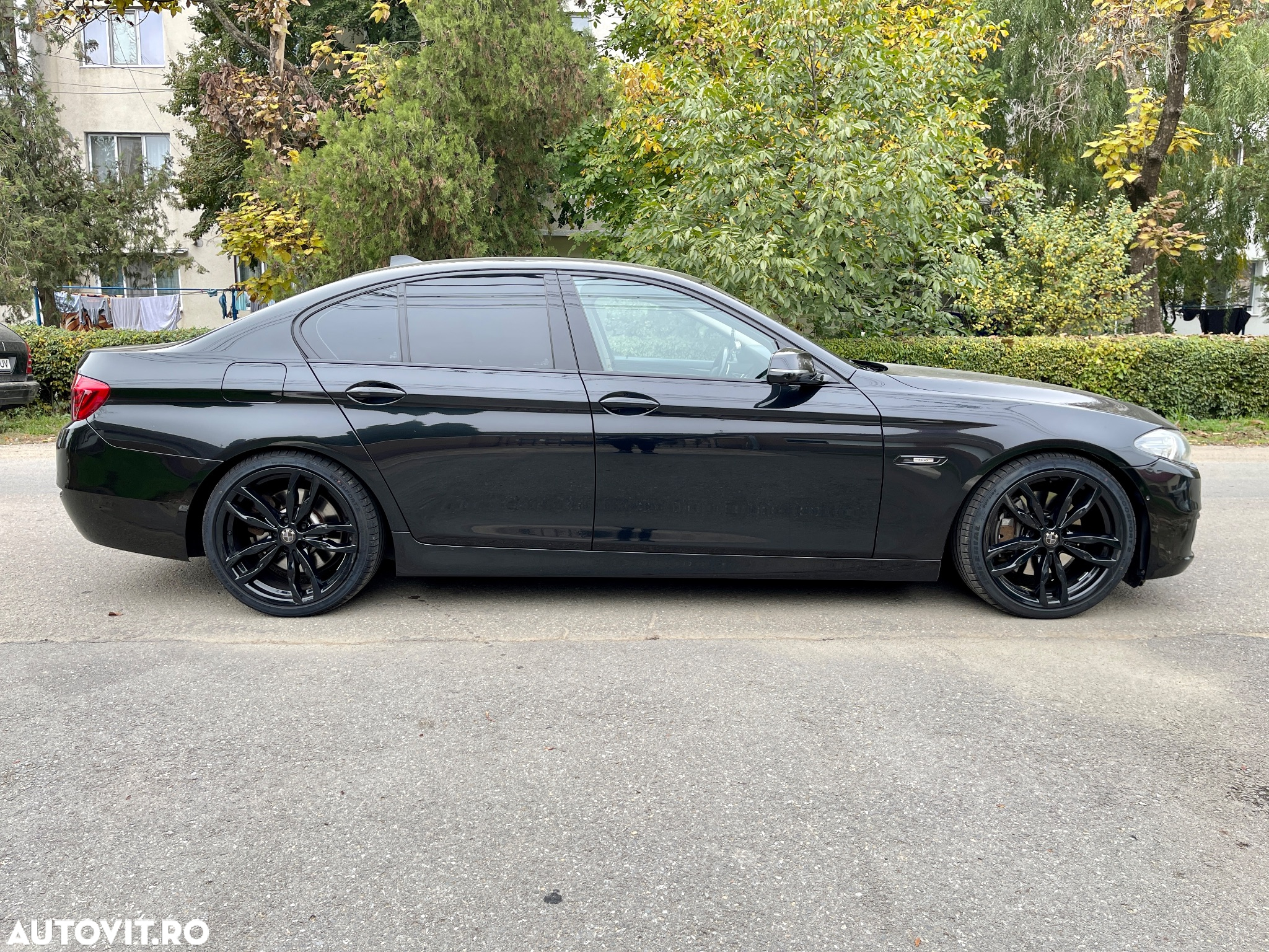 BMW Seria 5 535d xDrive - 14
