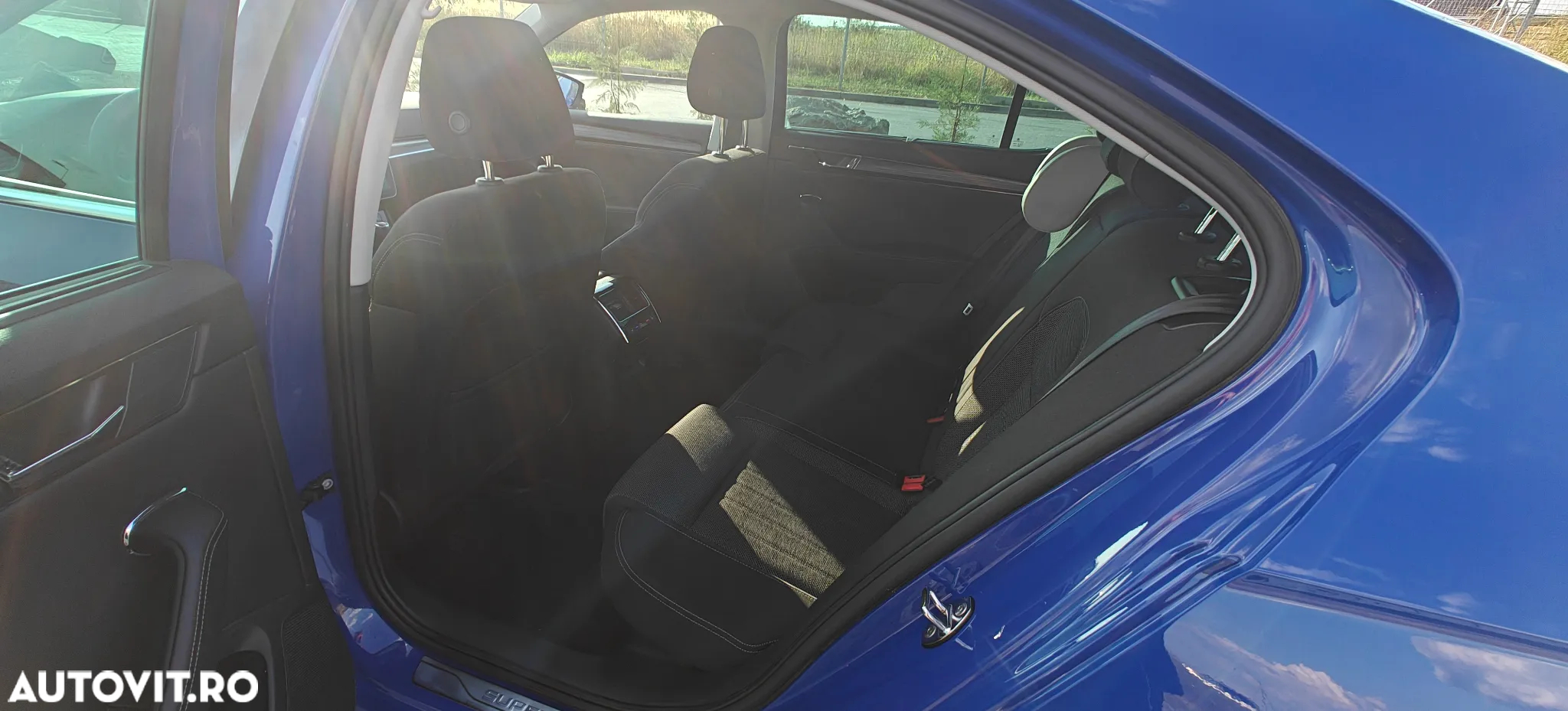 Skoda Superb ver-2-0-tdi-dsg-style - 5