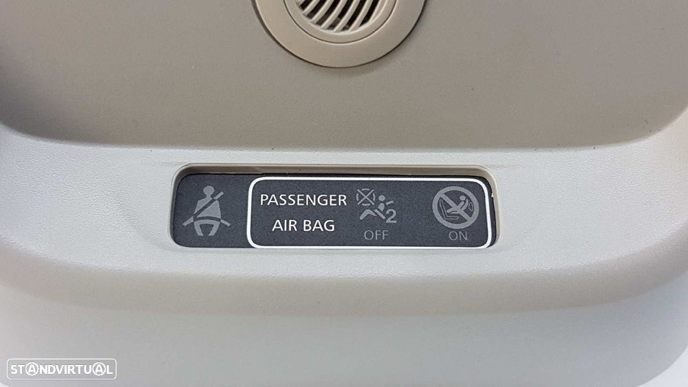 LUZ INTERIOR RENAULT CLIO IV LIMITED - 5