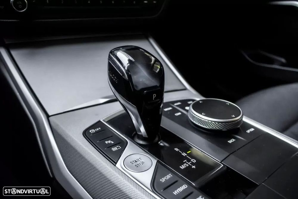 BMW 330 e Line Luxury Auto - 18