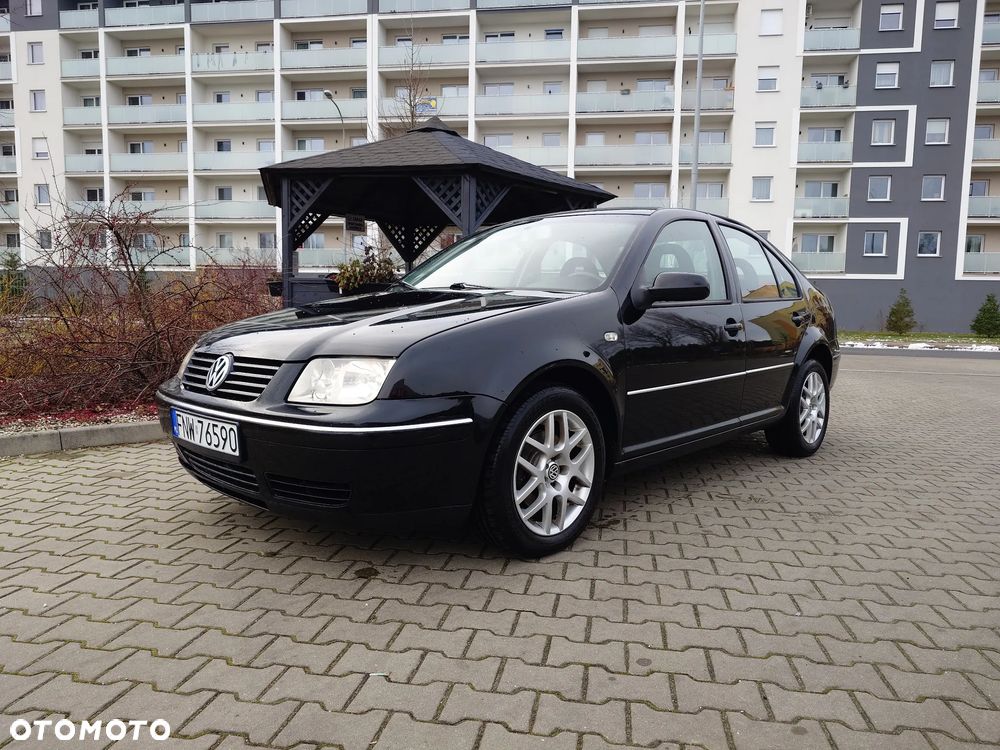 Volkswagen Bora Variant 1.9 TDI Highline - 2