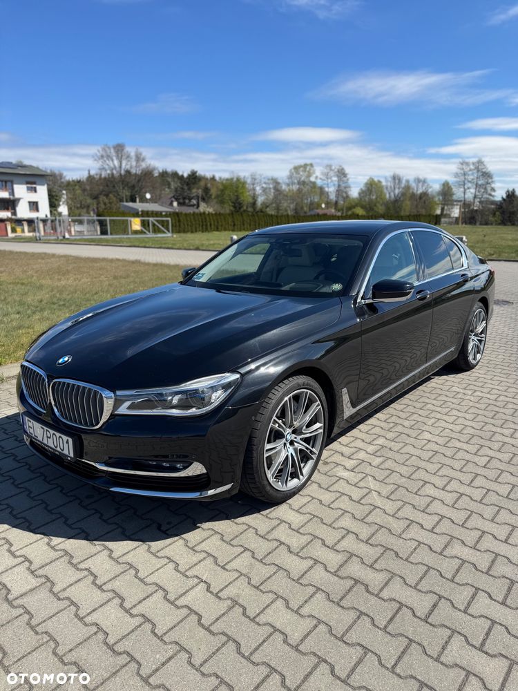 BMW Seria 7 750i xDrive - 10