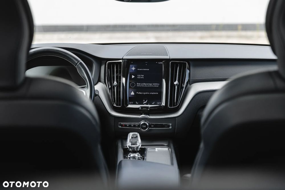 Volvo XC 60 B4 D AWD Inscription - 24