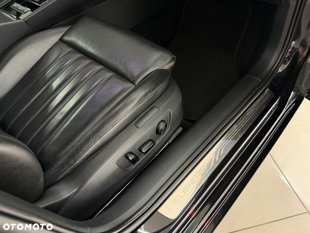 Skoda Superb 2.0 TDI DSG Style - 35