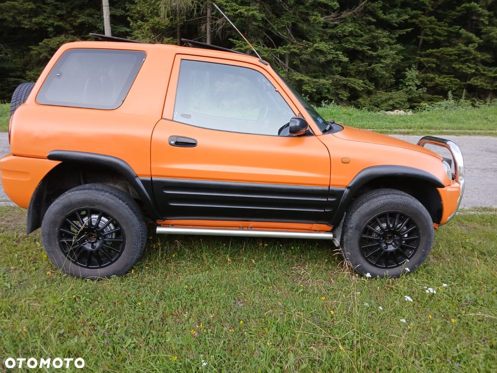Toyota RAV4 2.0 - 9