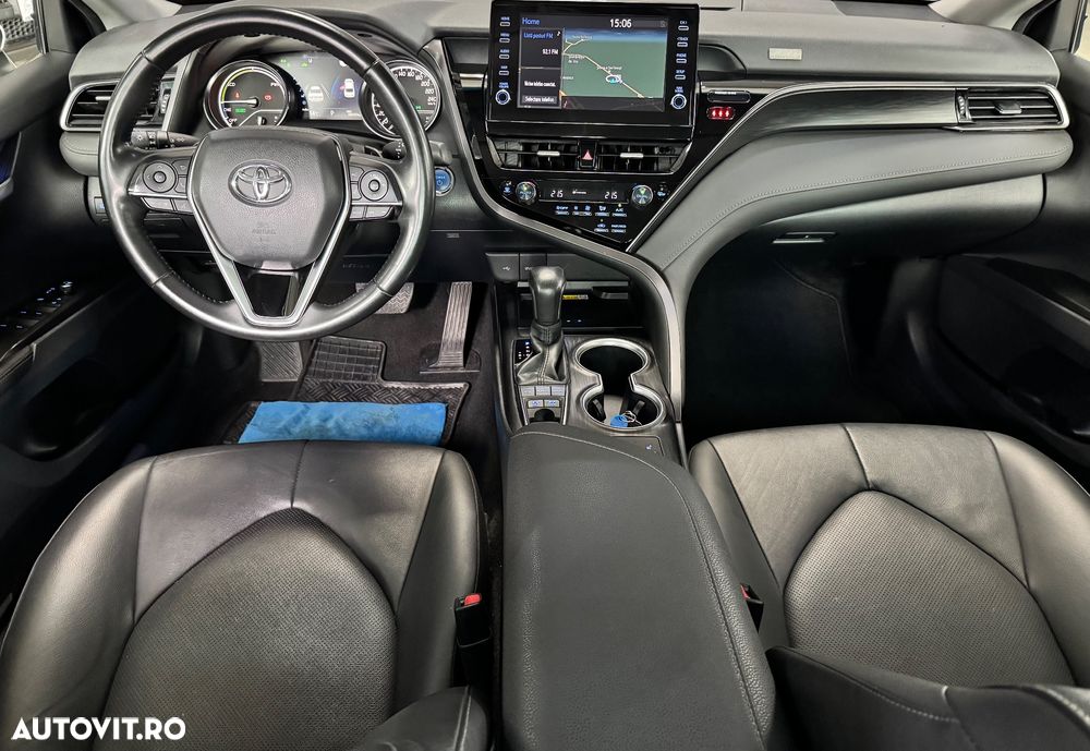 Toyota Camry 2.5 Hybrid Dynamic - 11