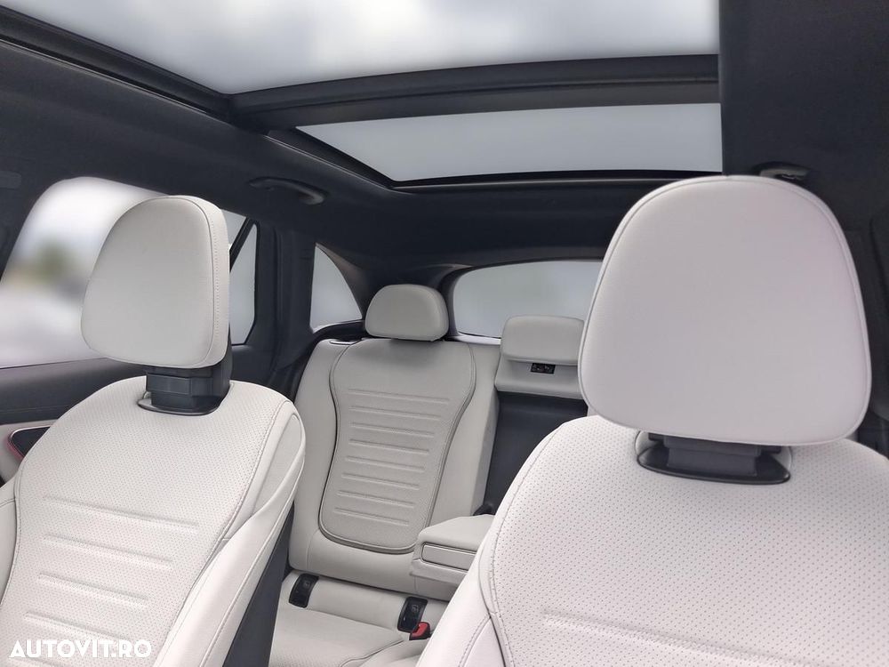 Mercedes-Benz GLC 300 e 4Matic 9G-TRONIC Edition AMG Line - 29