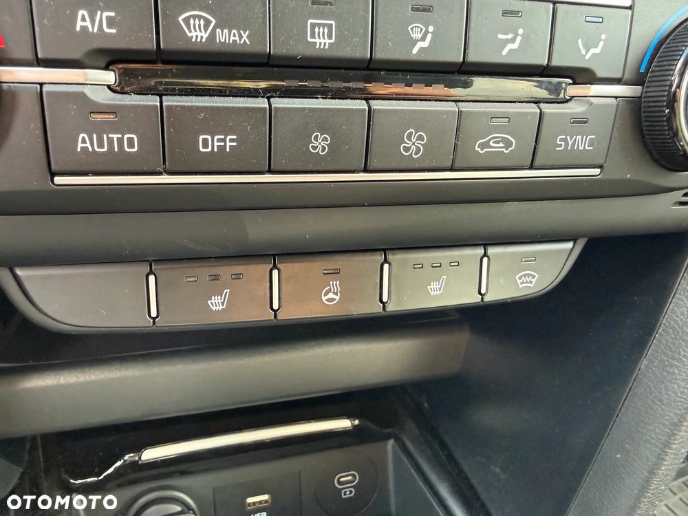 Kia Ceed 1.5 T-GDI L - 10