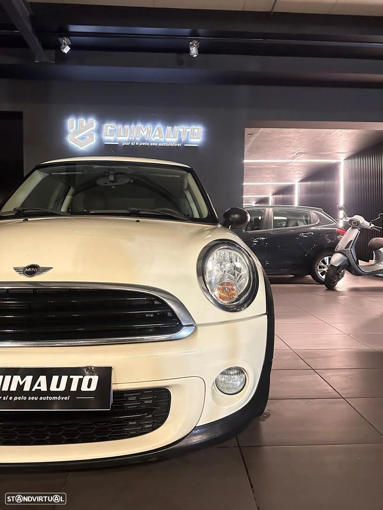 MINI 3 Portas One D - 9