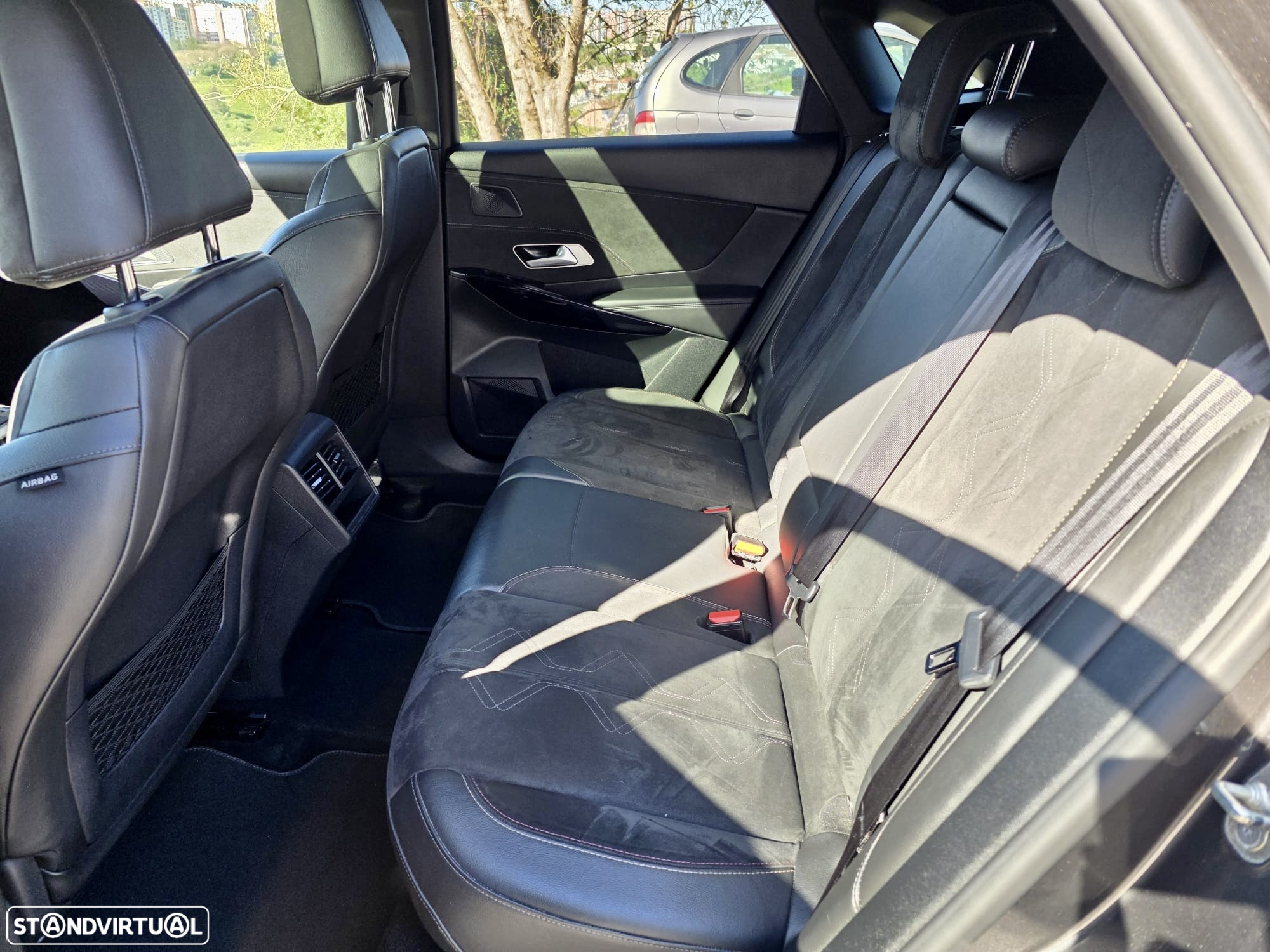 DS DS7 Crossback 2.0 BlueHDi Performance Line EAT8 - 14