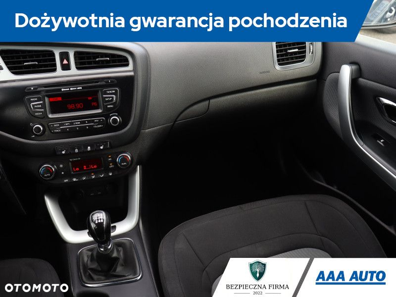 Kia Ceed - 9