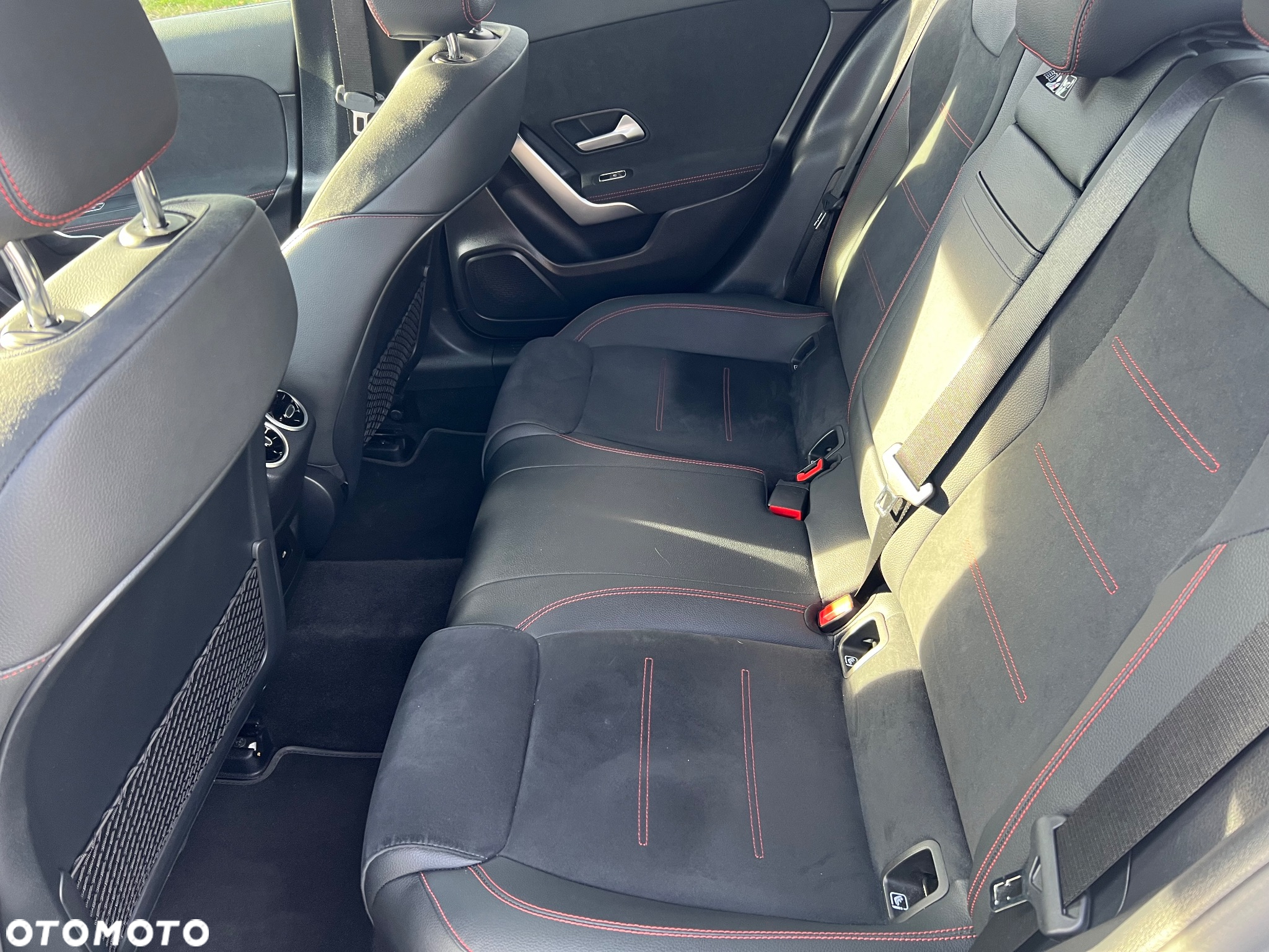 Mercedes-Benz Klasa A 220 4-Matic AMG Line 7G-DCT - 19