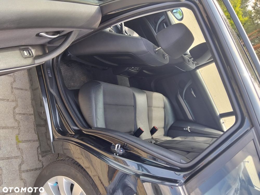 BMW Seria 3 318i - 7